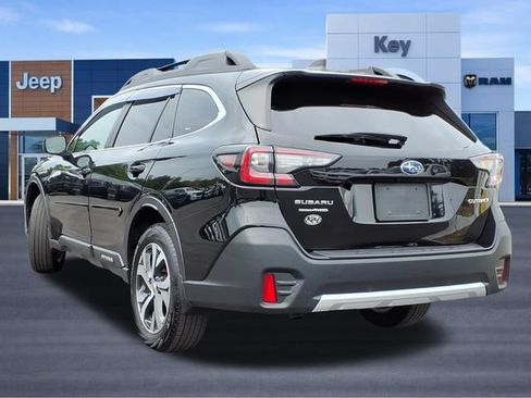 Used 2022 Subaru Outback Limited AWD/4WD image 3