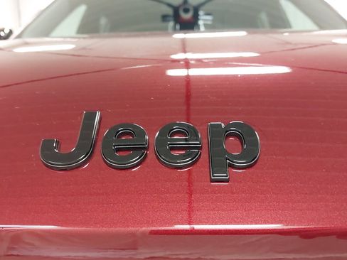 New 2026 Jeep Grand Cherokee Limited w/ Limited Altitude Package AWD/4WD image 31