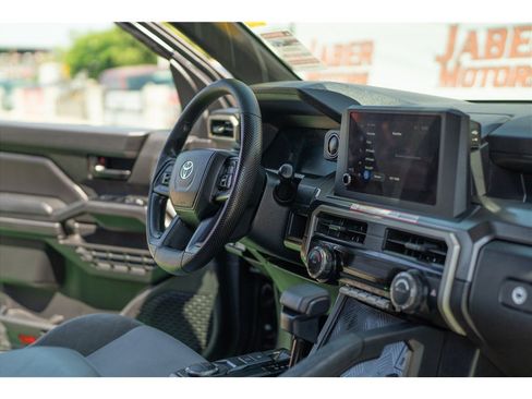 Used 2025 Toyota Tacoma SR5 RWD image 33