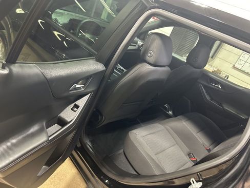 Used 2025 Chevrolet Equinox LT AWD/4WD image 11