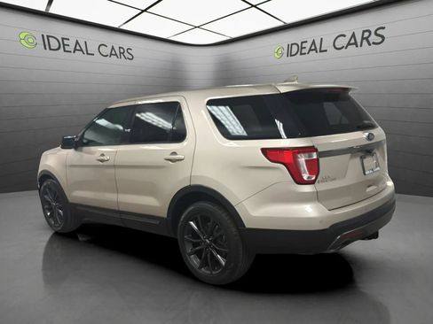 Used 2017 Ford Explorer XLT w/ Equipment Group 202A FWD image 7
