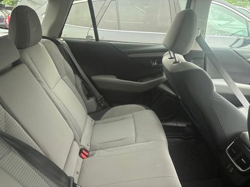 Used 2024 Subaru Outback Premium AWD/4WD image 9