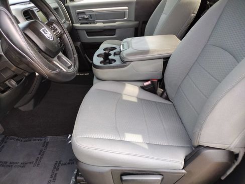 Used 2017 RAM 1500 Express image 16