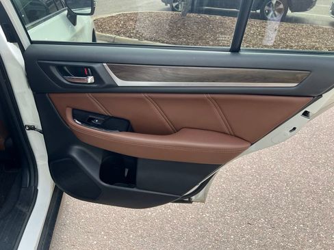 Used 2017 Subaru Outback 3.6R Touring AWD/4WD image 20