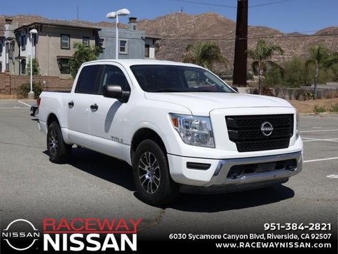 Used 2023 Nissan Titan SV image 1