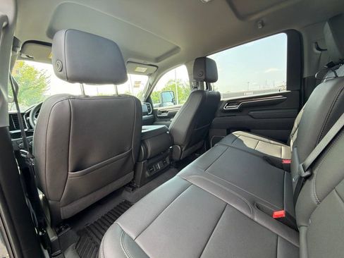 Used 2025 Chevrolet Silverado 2500 LT w/ Trail Boss Package AWD/4WD image 47