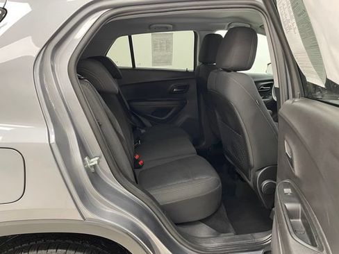 Used 2020 Chevrolet Trax LS w/ Tint and Cruise Package AWD/4WD image 15