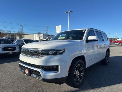 Used 2022 Jeep Grand Wagoneer Series I image 2
