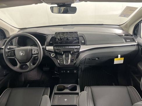 New 2026 Honda Odyssey Touring image 18