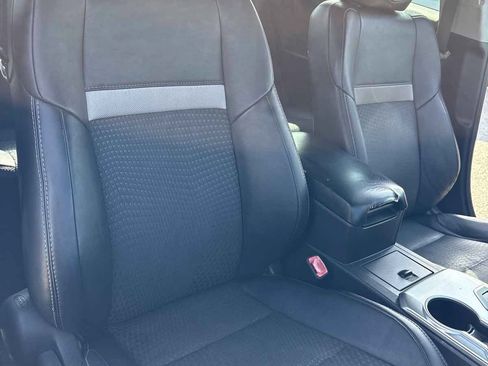 Used 2014 Toyota Camry SE FWD image 14
