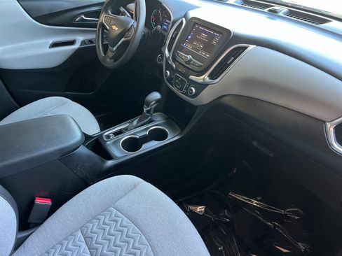 Used 2022 Chevrolet Equinox LT FWD image 17