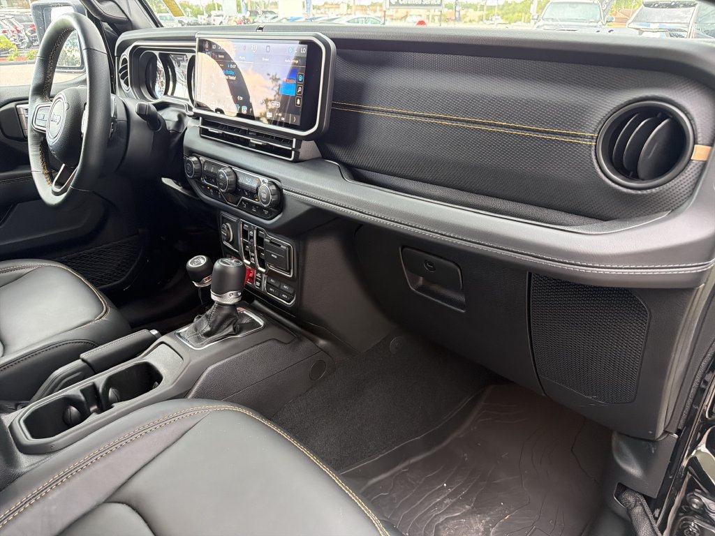Used 2025 Jeep Wrangler Unlimited Rubicon 392 AWD/4WD image 17