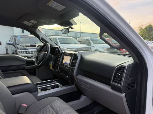 Used 2019 Ford F150 XLT w/ Trailer Tow Package RWD image 9