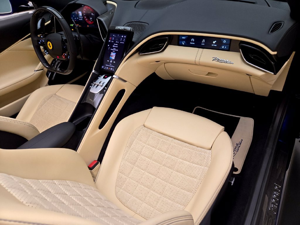 Used 2025 Ferrari Roma Spider RWD image 27
