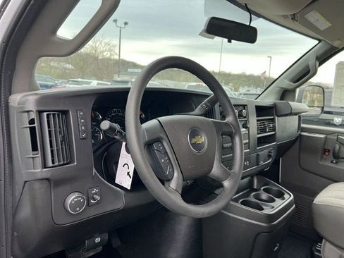 New 2026 Chevrolet Express 3500 LS RWD image 10