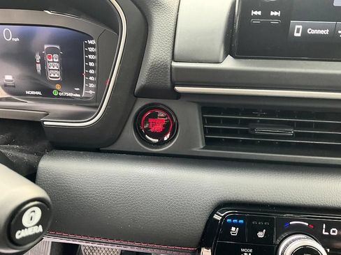 Used 2025 Honda Pilot Black Edition image 22