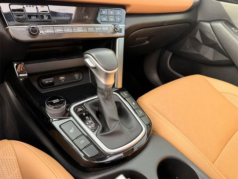 Certified 2024 Kia Seltos EX image 22