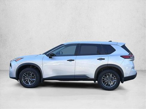 Used 2024 Nissan Rogue S FWD image 8