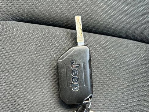 Used 2020 Jeep Wrangler Unlimited Sport AWD/4WD image 36