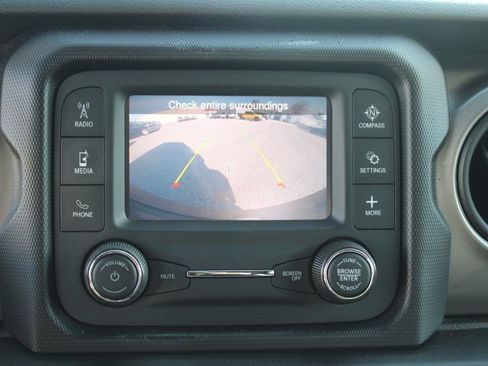 Used 2020 Jeep Wrangler Unlimited Sport image 19