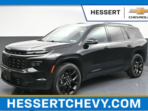 Used 2024 Chevrolet Traverse RS FWD image 1