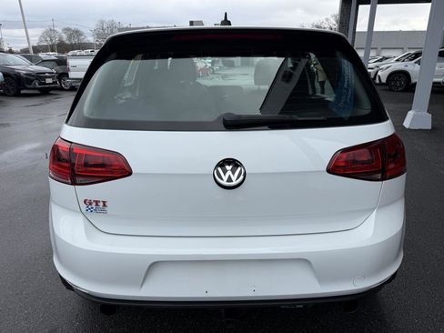 Used 2017 Volkswagen GTI Sport image 4
