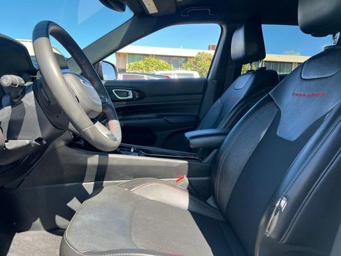 Used 2023 Jeep Compass Trailhawk image 14