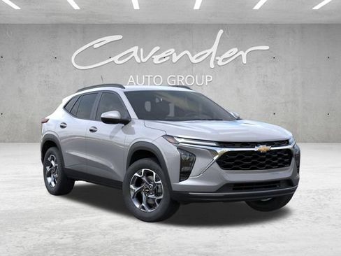 New 2026 Chevrolet Trax LT w/ Driver Confidence Package FWD image 7