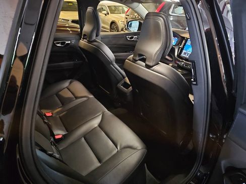 Certified 2025 Volvo XC60 B5 Core AWD/4WD image 10