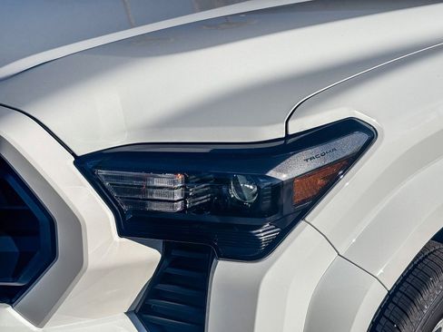 New 2026 Toyota Tacoma SR5 AWD/4WD image 9