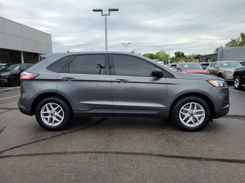Certified 2021 Ford Edge SE FWD image 3
