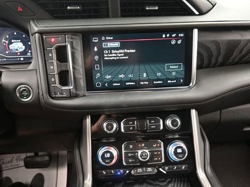 Used 2023 GMC Yukon Denali RWD image 10