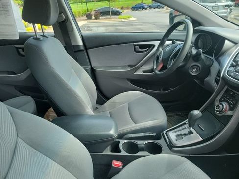 Used 2013 Hyundai Elantra GLS w/ Preferred Pkg FWD image 10