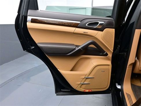 Used 2013 Porsche Cayenne Diesel image 13
