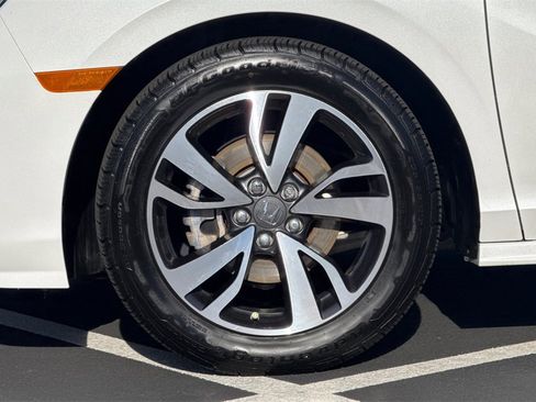 Used 2021 Honda Odyssey Touring image 14
