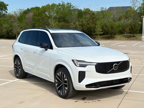 New 2026 Volvo XC90 T8 Ultra w/ Protection Package Premier image 4