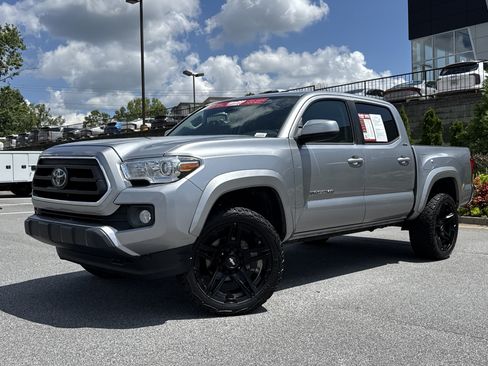 Used 2021 Toyota Tacoma SR5 w/ SR5 Appearance Package (SM) RWD image 5