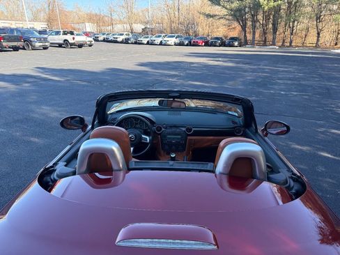 Used 2007 MAZDA MX-5 Miata Grand Touring w/ Premium Pkg image 10