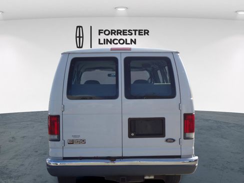 Used 2001 Ford E-350 and Econoline 350 XL image 4