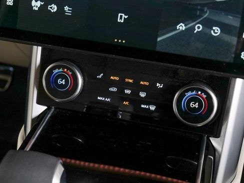 Certified 2023 Land Rover Range Rover SE AWD/4WD image 14