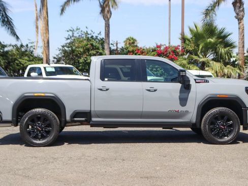 Used 2024 GMC Sierra 2500 AT4 w/ AT4 Premium Plus Package AWD/4WD image 13