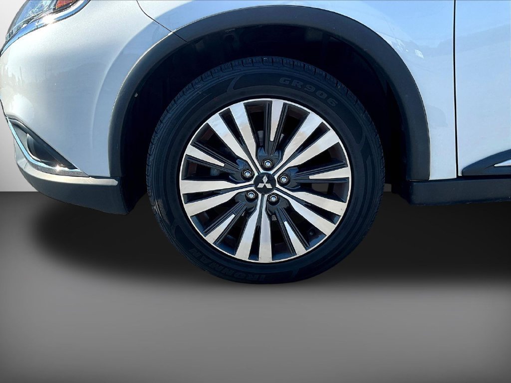Used 2020 Mitsubishi Outlander ES AWD/4WD image 35