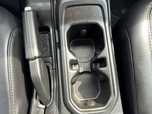 Used 2025 Jeep Gladiator Sport AWD/4WD image 33