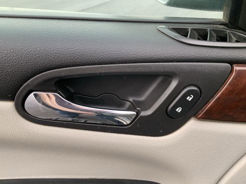 Used 2009 Chevrolet Impala LT image 19