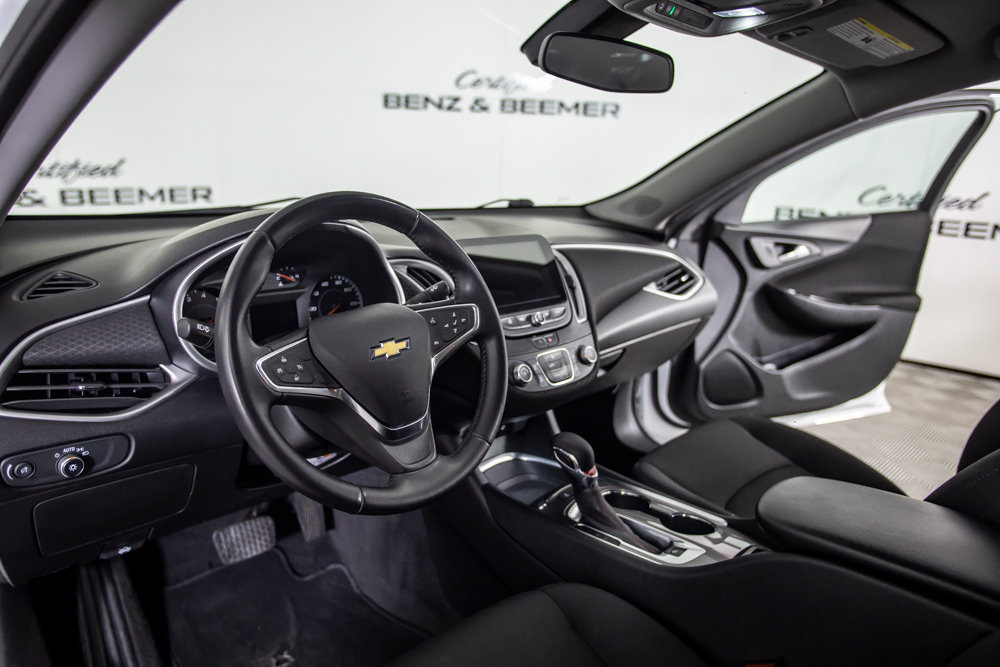 Used 2022 Chevrolet Malibu RS FWD image 19
