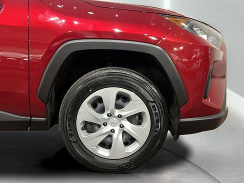 Used 2019 Toyota RAV4 LE image 34