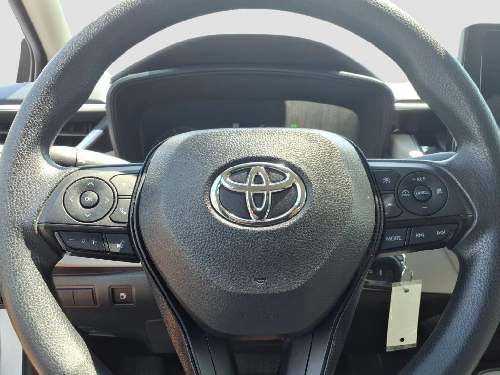 Used 2024 Toyota Corolla LE FWD image 22