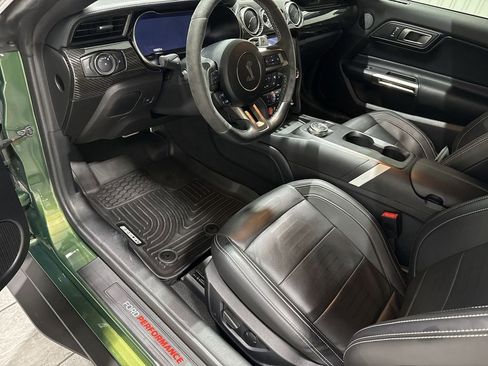 Used 2022 Ford Mustang Shelby GT500 w/ Technology Package RWD image 10