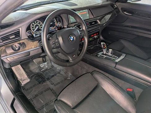 Used 2013 BMW 740i RWD image 10