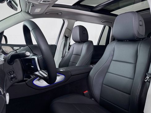 New 2026 Mercedes-Benz GLS 450 4MATIC image 17